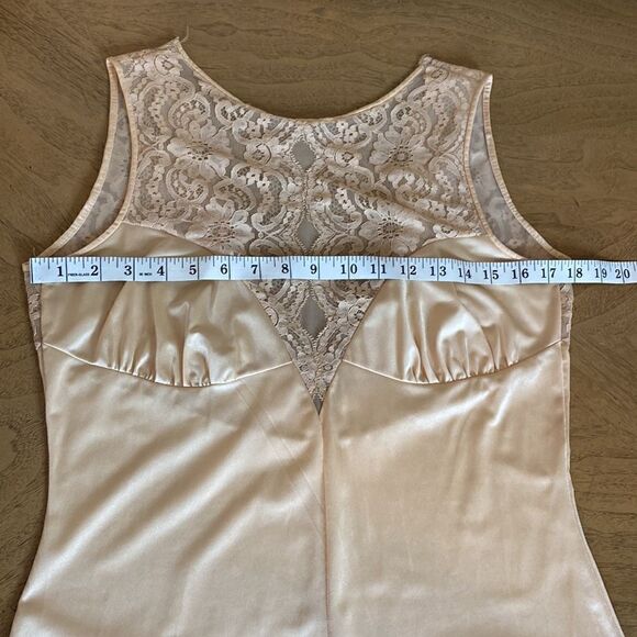 Vintage 1960's Champagne Lace Slip Size Medium - Picture 6 of 8